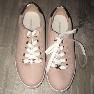 BRAND NEW Liz Claiborne Shoes (Size: 7)